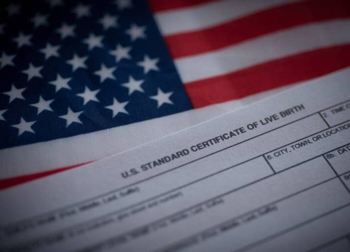 特朗普：将发布一项行政令要求选民出示身份证明