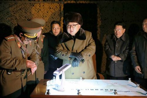 中朝两党两国最高领导人会谈结束,金正恩离开人民大会堂