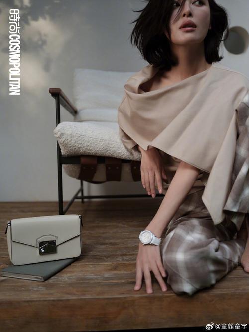 辛芷蕾凭电影《日掛中天》获威尼斯影后