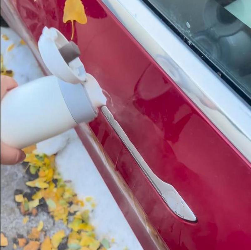 特斯拉因车门把手或存在故障遭调查