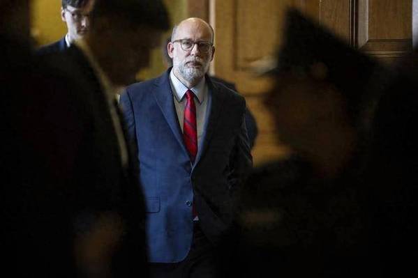 美国法官裁定特朗普无权阻止海上风电项目，沃旭能源股价大涨