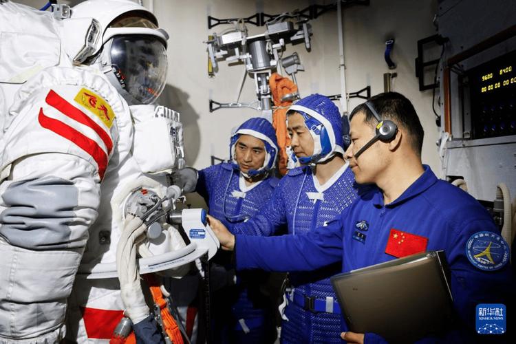 神舟二十号航天员乘组圆满完成第四次出舱活动