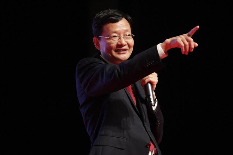 李大霄：先念小学后念大学