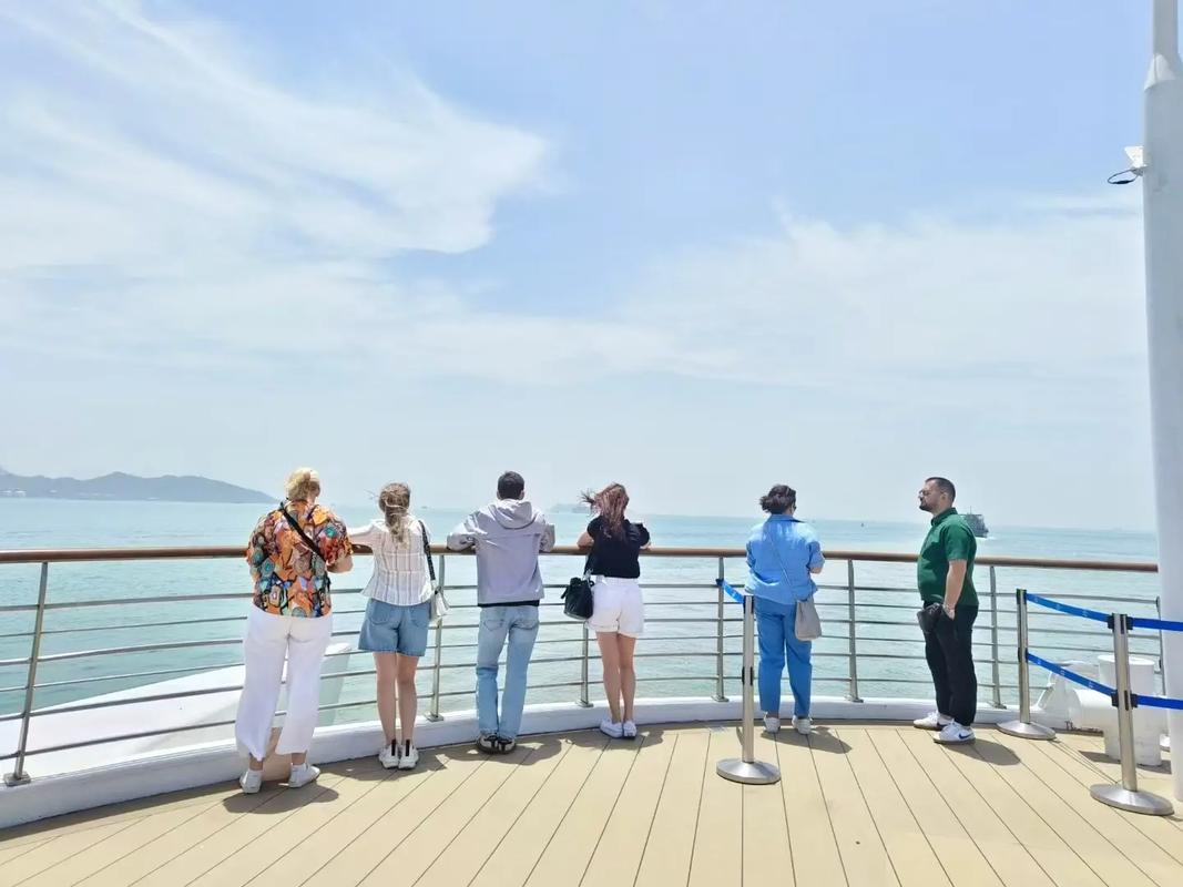 “双节”长假跨境游升温海外华人旅游业者接待忙