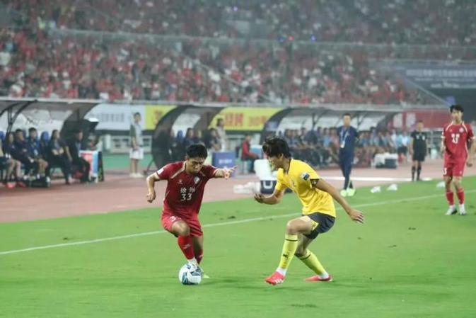 苏超决出“四大太保”：南通、南京、无锡、泰州会师半决赛