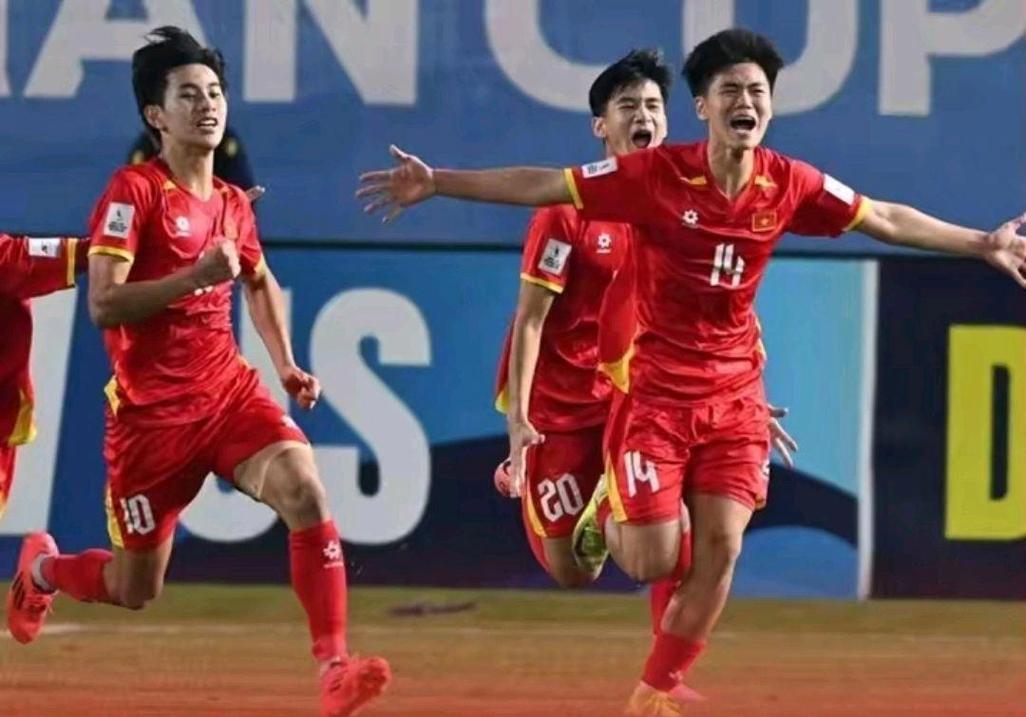 中国队晋级U17男足亚洲杯正赛