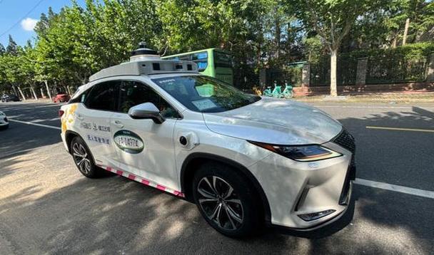 沪苏智能网联汽车测试应用场景实现互通，上海自动驾驶测试道路超5200公里