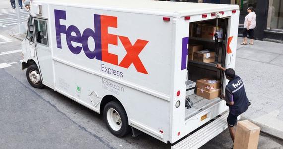 降本增效终见成效！联邦快递(FDX.US)股价创历史新高，摆脱“关税受害者”身份