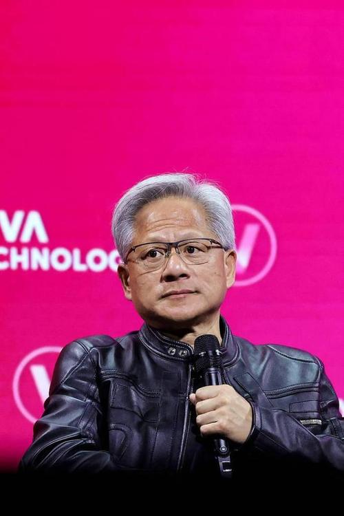 黄仁勋称6600亿美元AI资本支出建设具有可持续性