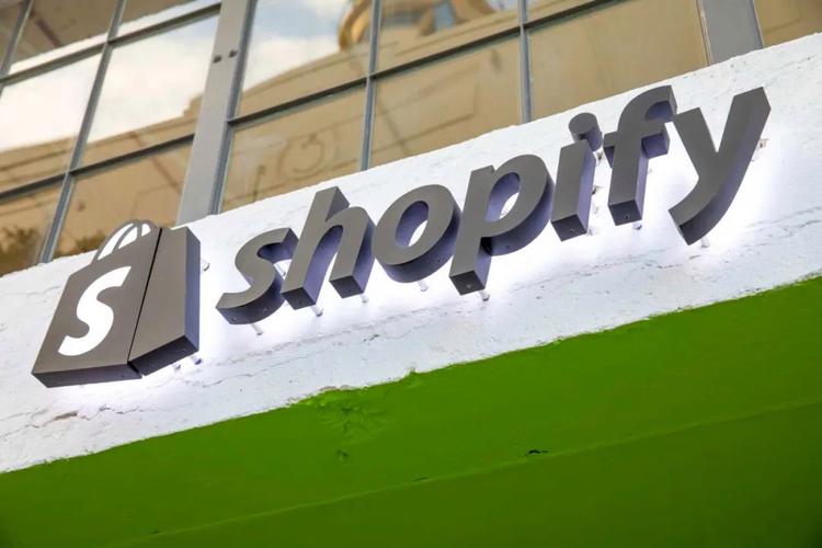 华尔街顶级机构最新评级：Shopify获上调，Coinbase获下调