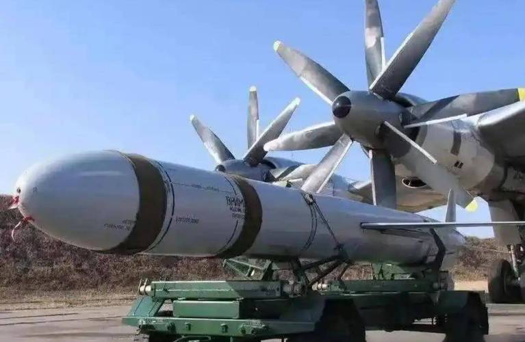 美官员:伊朗军火库中仍保有数千枚弹道导弹