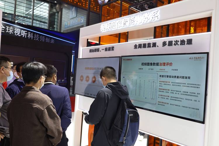 视频 | 广东省委书记黄坤明调研深汕比亚迪汽车工业园，详细了解比亚迪闪充及第二代刀片电池